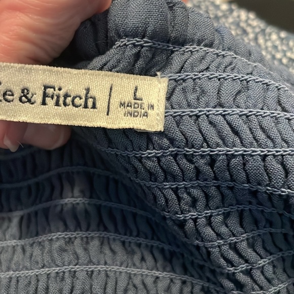 Abercrombie & Fitch Blue Floral Puff Sleeve Top Large - Picture 4 of 7